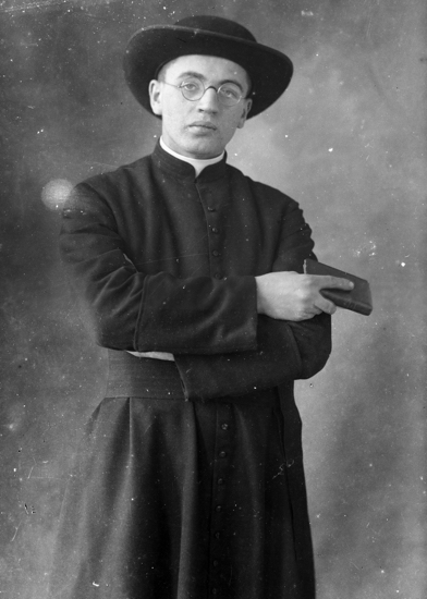 Roger Allamand, chamoyard, prêtre, missionnaire, professeur à St-jean de Maurienne