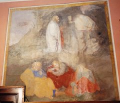 Chœur de St Martin de Chamoux.  A gauche, le Christ au Mont des Oliviers - Photo A.Dh.