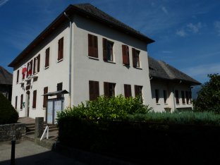 Le presbytère (aujourd'hui, la Mairie de Chamoux) - Photo A.Dh.