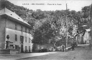 l'Ancienne Mairie au début du 20e siècle - Carte postale coll. J.B. / CCA