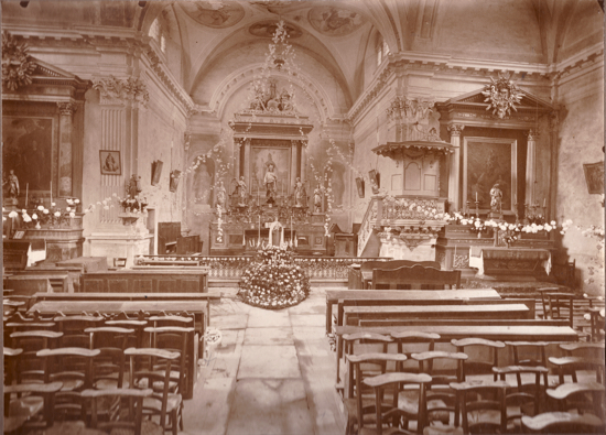 Fête à l'église en 1925