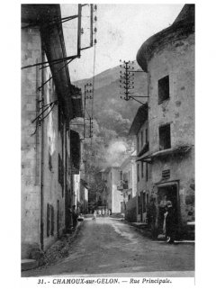 La grand'rue (rue Jandet) vue du bas, vers 1939. Carte postale